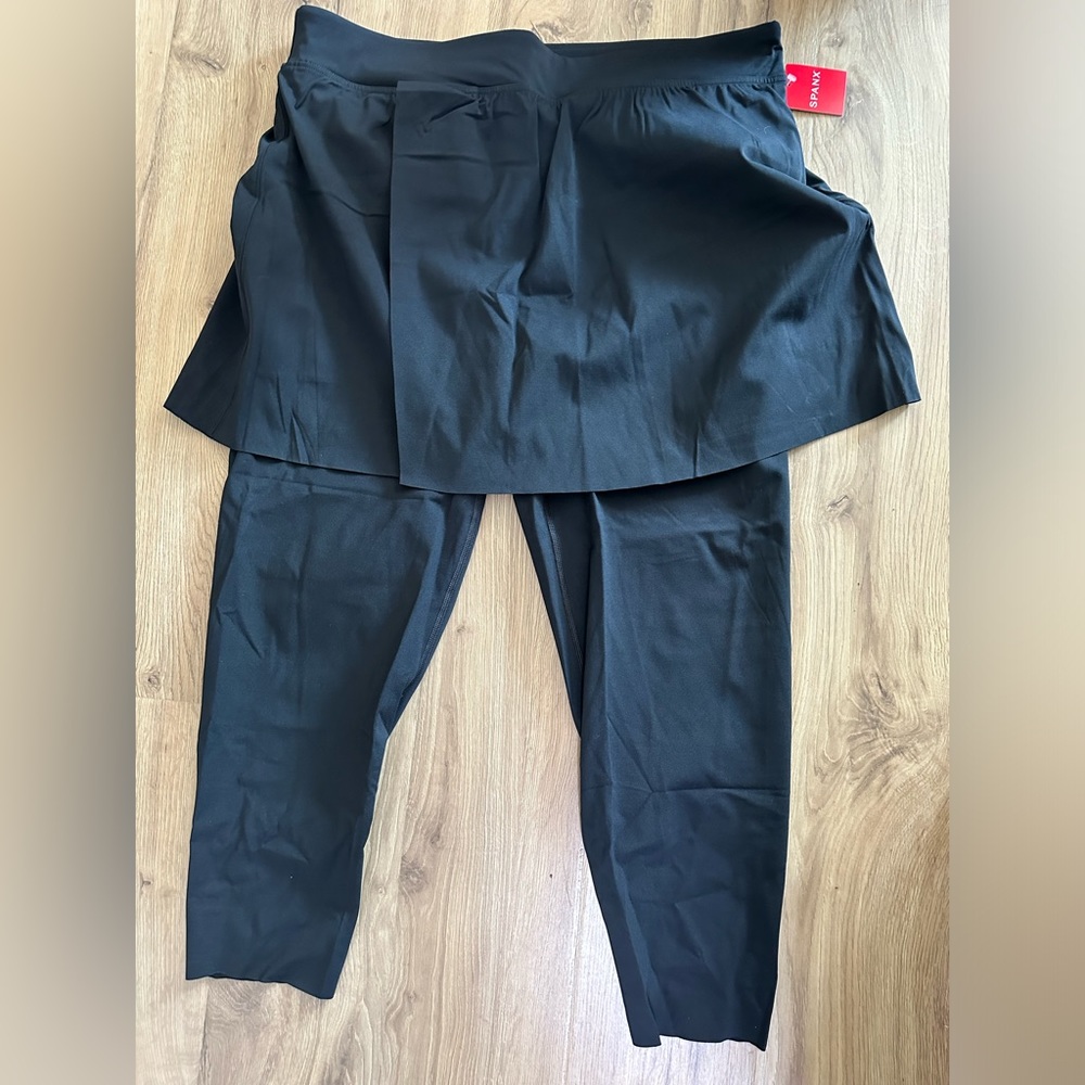 Spanx Booty Boost Skirt Around 7/8 size 2X NWT